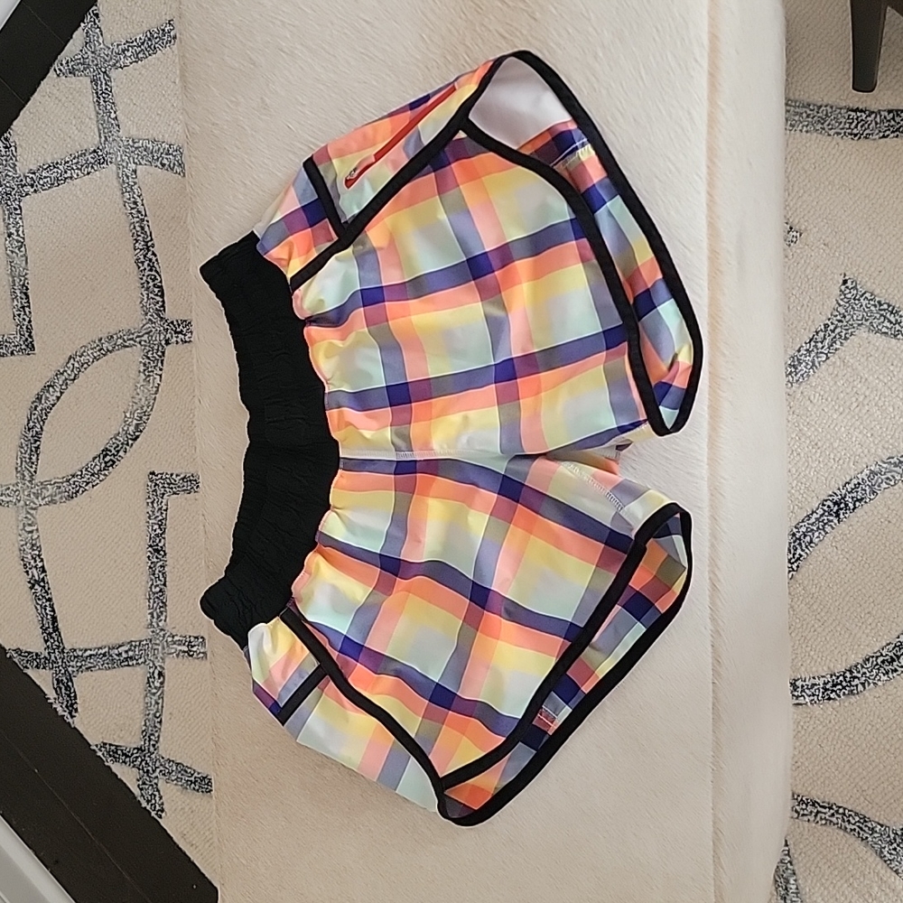 Lululemon Tracker Shorts Seawheeze 2013 RARE